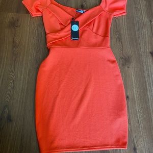 Boohoo dress new! Size 6